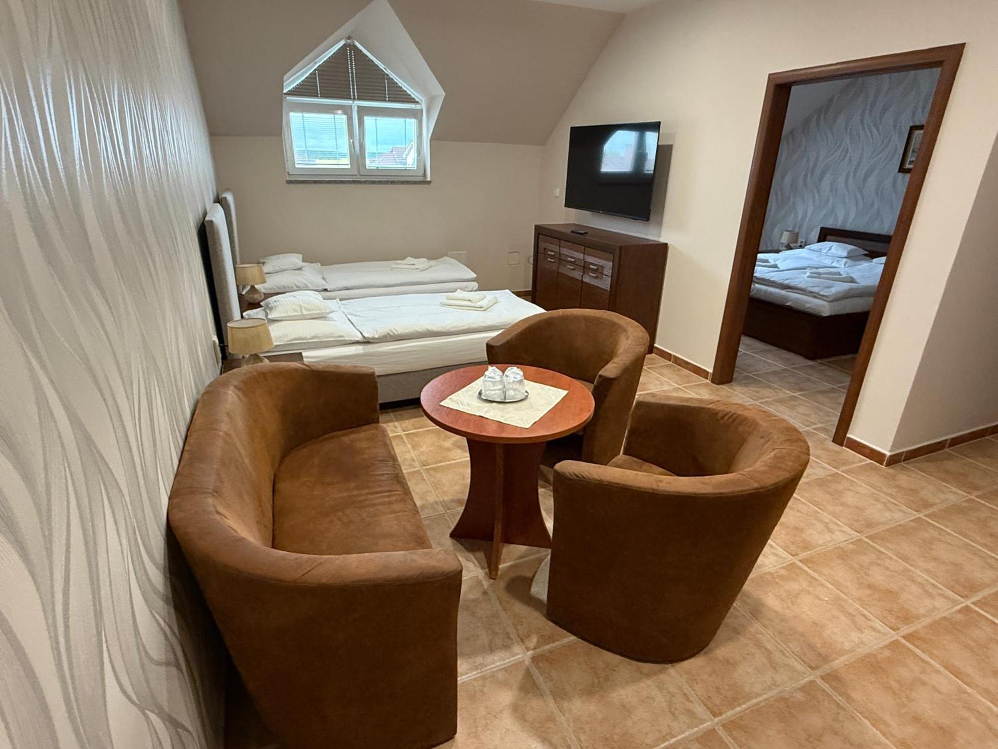 Spa & Wellness Hotel Orchidea Veľký Meder Esterno foto